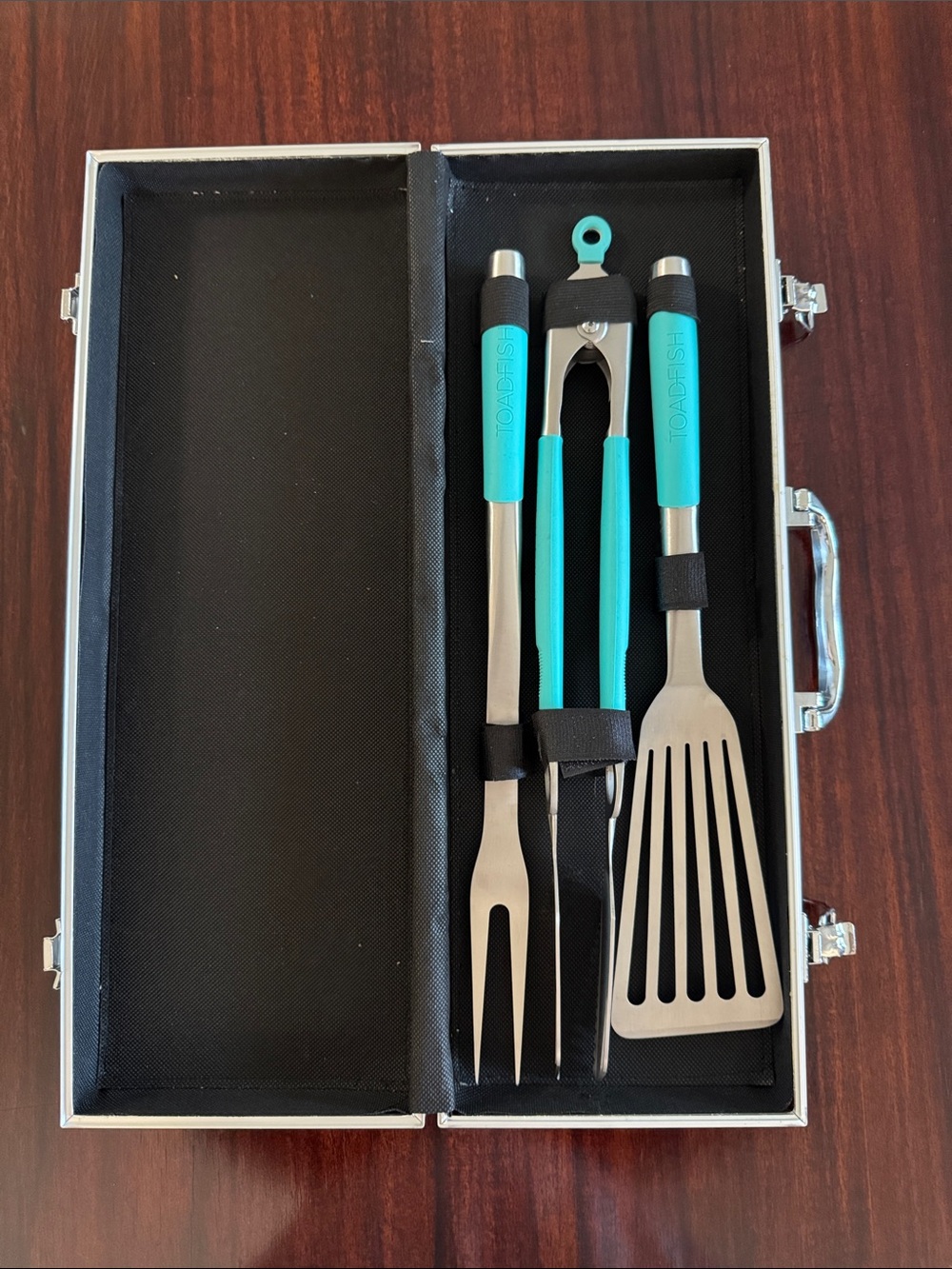 Toadfish Ultimate Grill Tool Set BBQ Spatula Tongs Fork NWT Gift Set